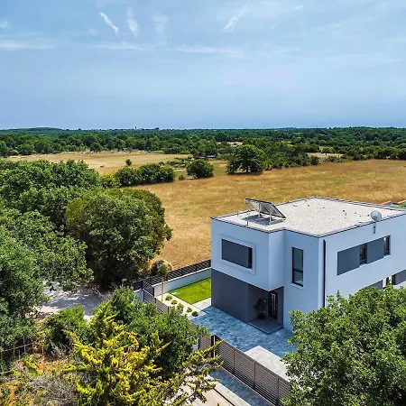 Tika Villa *